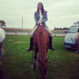 Meet your Posher, Courtney